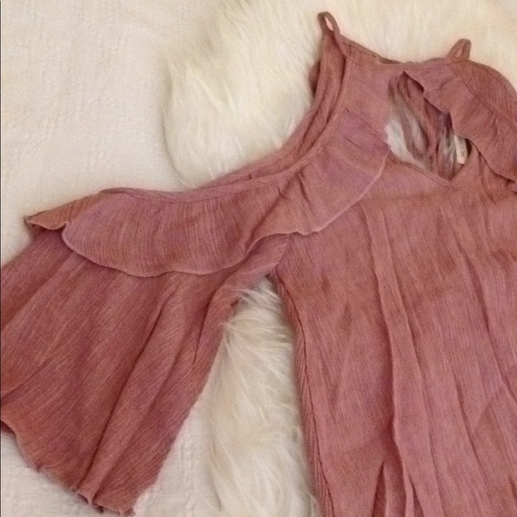 Mauve, Ruffle tunic Cold Shoudler top - Picture 5 of 5